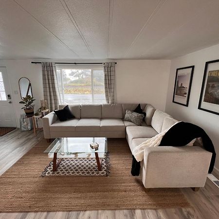 Villa Tiki Escape W/ Amazing Mountain And Marsh Backdrop Rockaway Beach Esterno foto