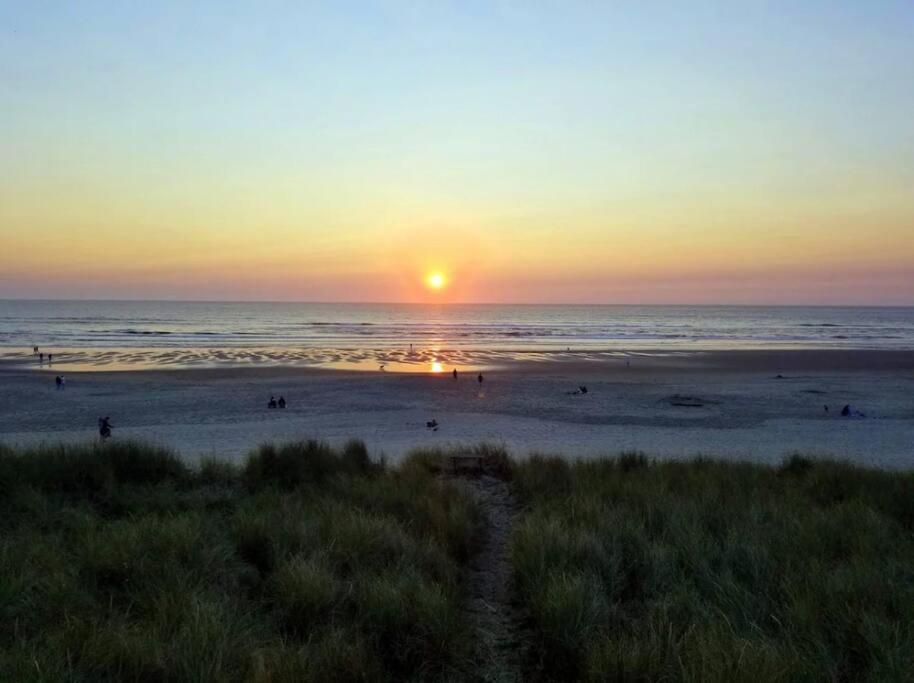 Villa Tiki Escape W/ Amazing Mountain And Marsh Backdrop Rockaway Beach Esterno foto