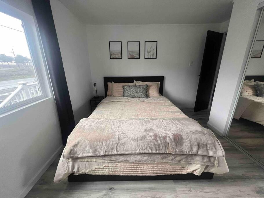 Villa Tiki Escape W/ Amazing Mountain And Marsh Backdrop Rockaway Beach Esterno foto