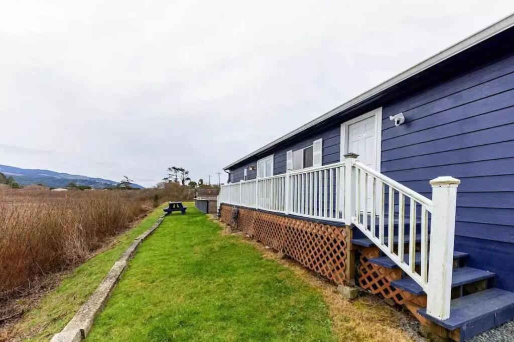 Villa Tiki Escape W/ Amazing Mountain And Marsh Backdrop Rockaway Beach Esterno foto