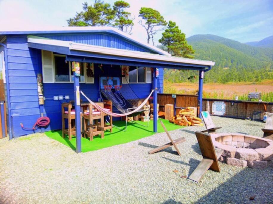 Villa Tiki Escape W/ Amazing Mountain And Marsh Backdrop Rockaway Beach Esterno foto