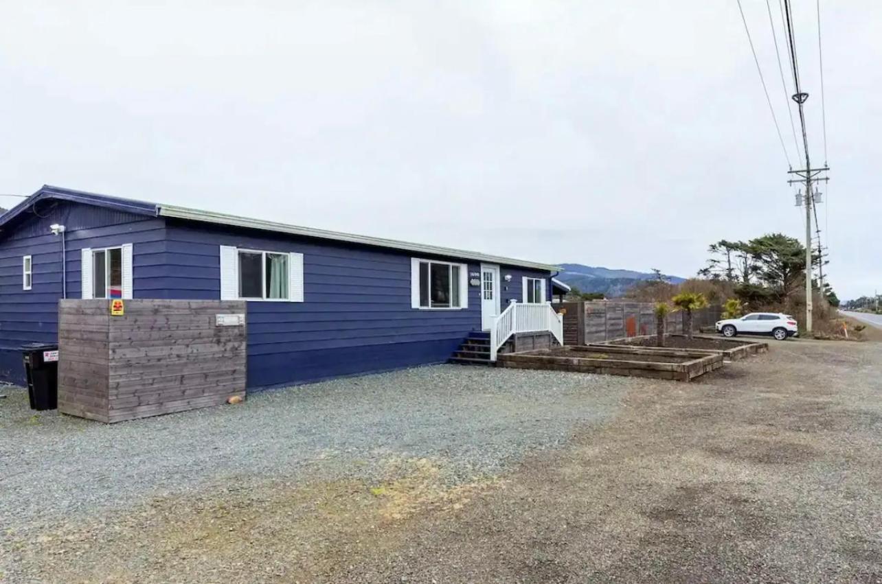 Villa Tiki Escape W/ Amazing Mountain And Marsh Backdrop Rockaway Beach Esterno foto