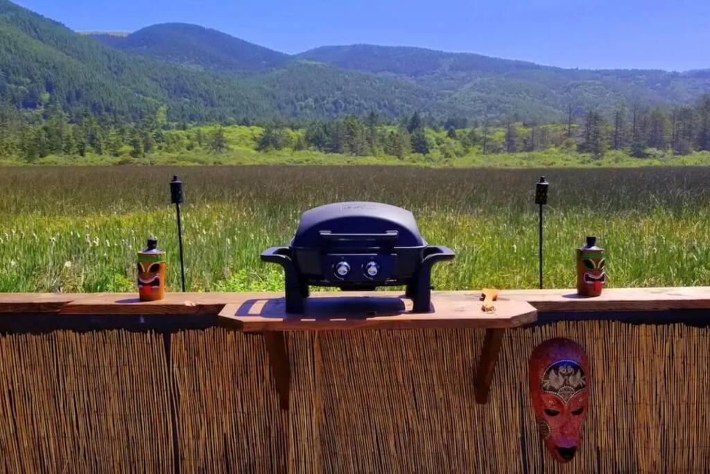 Villa Tiki Escape W/ Amazing Mountain And Marsh Backdrop Rockaway Beach Esterno foto